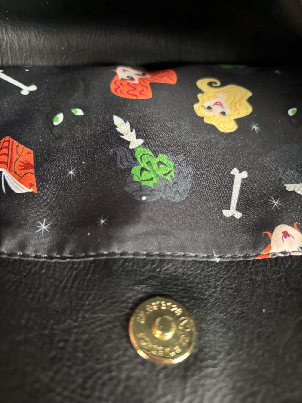 Loungefly Disney Pre-loved Hocus Pocus Sanderson Sisters Black Tote Bag - Picture 4 of 12